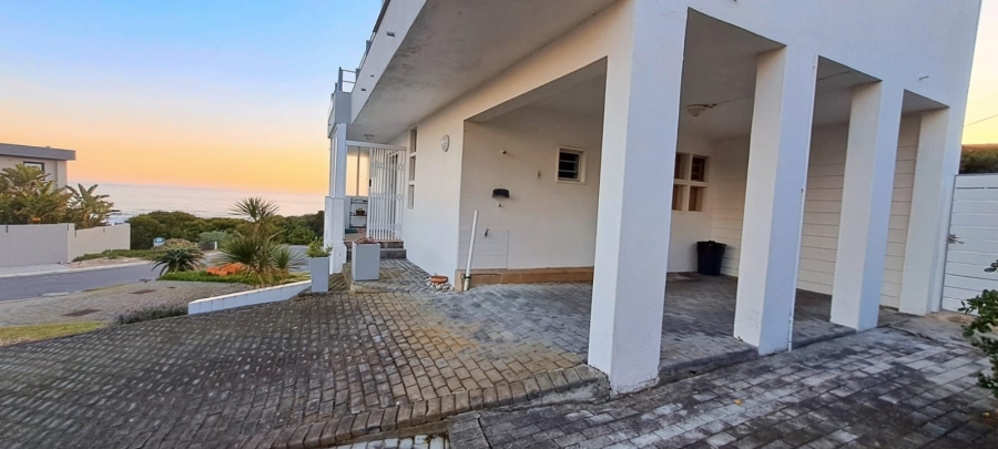 To Let 5 Bedroom Property for Rent in Vermont Western Cape